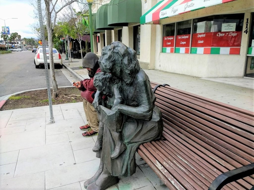 Statue of mother and child escondido CA