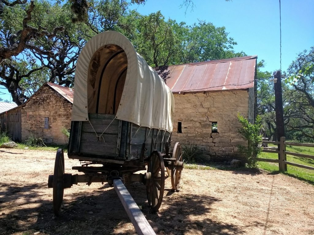 covered wagon Sisterdale
