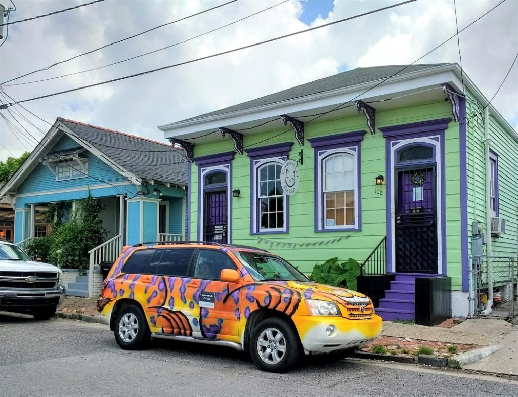 Crescent City Cats car and shelter