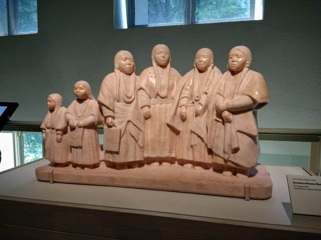 Plateau Women sculpture