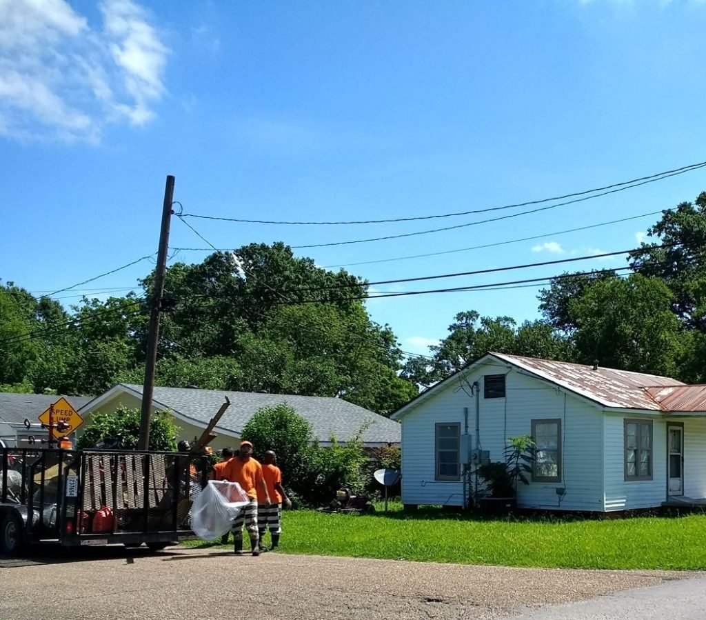 Lafayette prisoners picking up trash